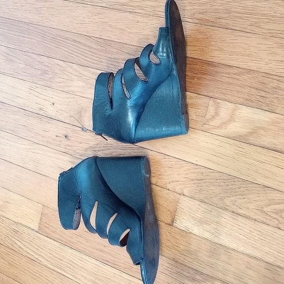 Lucky Brand Wedge Sandal Heels - Picture 3 of 5